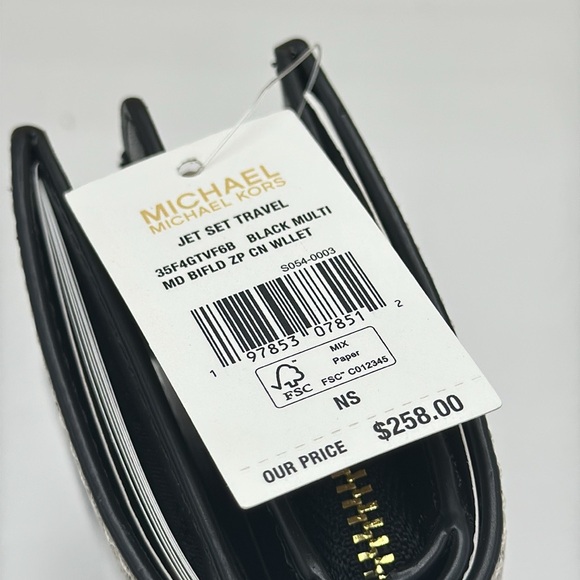 Michael Kors Jet Set Medium Two-Tone
Logo Wallet
Wallet
Color: Black Multi - Picture 9 of 12